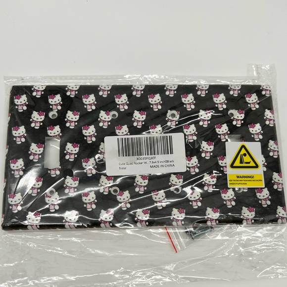 NWT Hello Kitty Quadruple Light Switch Plate - Picture 2 of 4